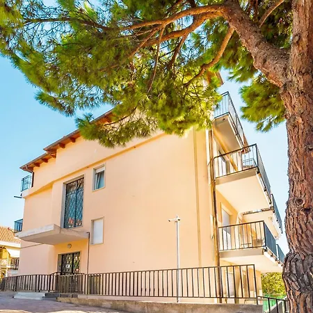 Skybnb Vista Mare Con Parcheggio Privato 4 Min From The Sea Riva Ligure